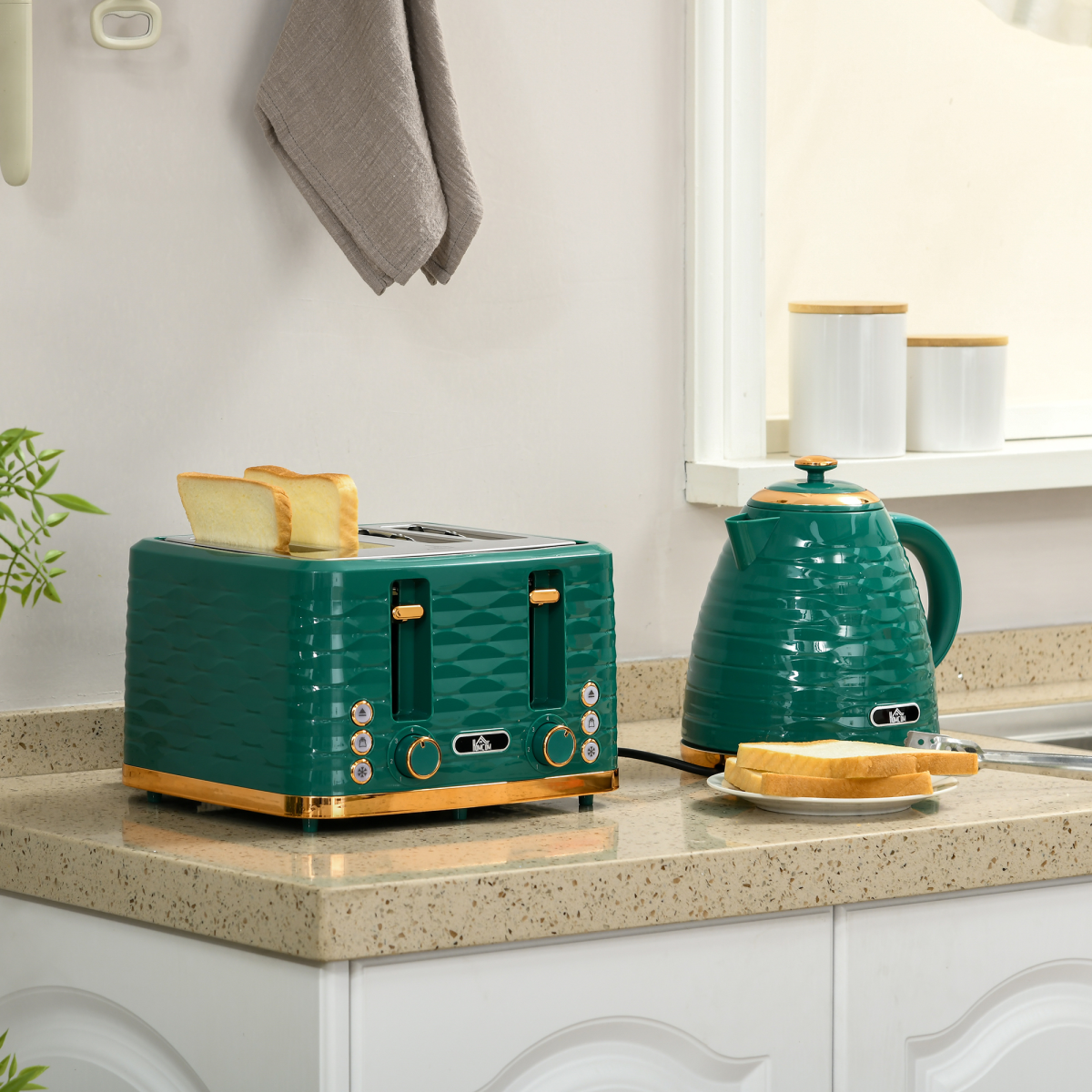 HOMCOM 1.7L Kettle & 4-Slice Toaster Set Rapid Boil Green Pebbled Design UK