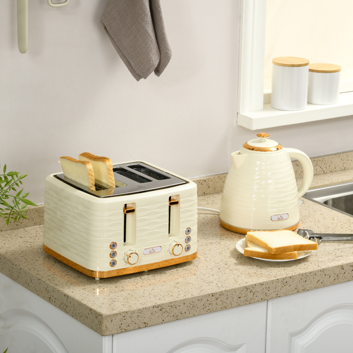 HOMCOM 1.7L Rapid Boil Kettle & 4-Slice Toaster Set, Beige, Safety & Browning